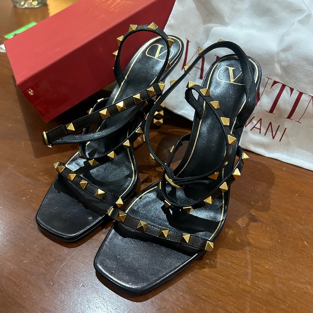 Valentino Garavani Rockstud Sandals